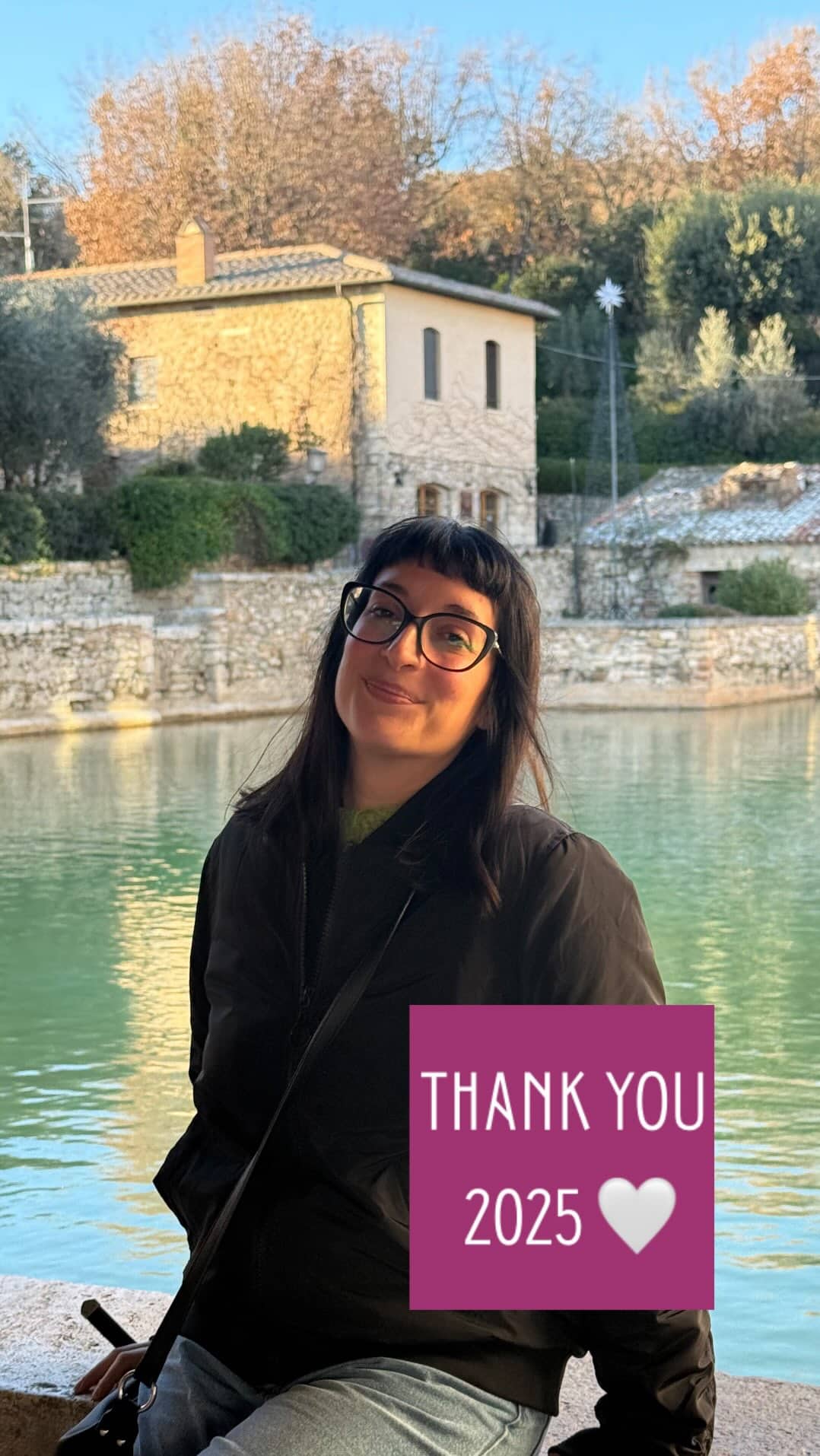 Thank you 2025 💜 Thailand, friends, family, Mimmi, art, colors, wine, concerts, soccer, Fiorentina (not at her best), work, wonderful clients and so many more ideas. 

Stay strong, 2026 — I’ve been waiting for you since 1991. 
Stay tuned! New things on the way 😎 Happy New Year to everybody!